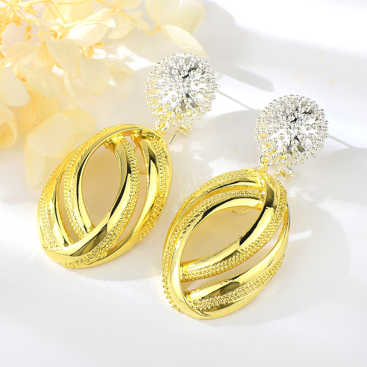 Aretes Colgantes Dorados Estilo Dubai Veramorest