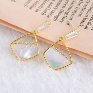 Aretes Dorados Elegancia Serena | Veramorest