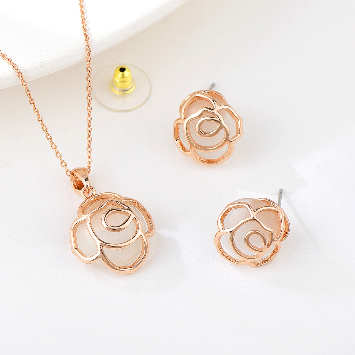 Set Aretes y Collar Flor Rosa