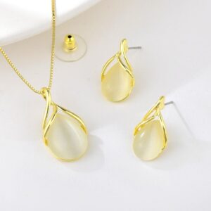 Set de Collar y Aretes Gota Dorada | Veramorest