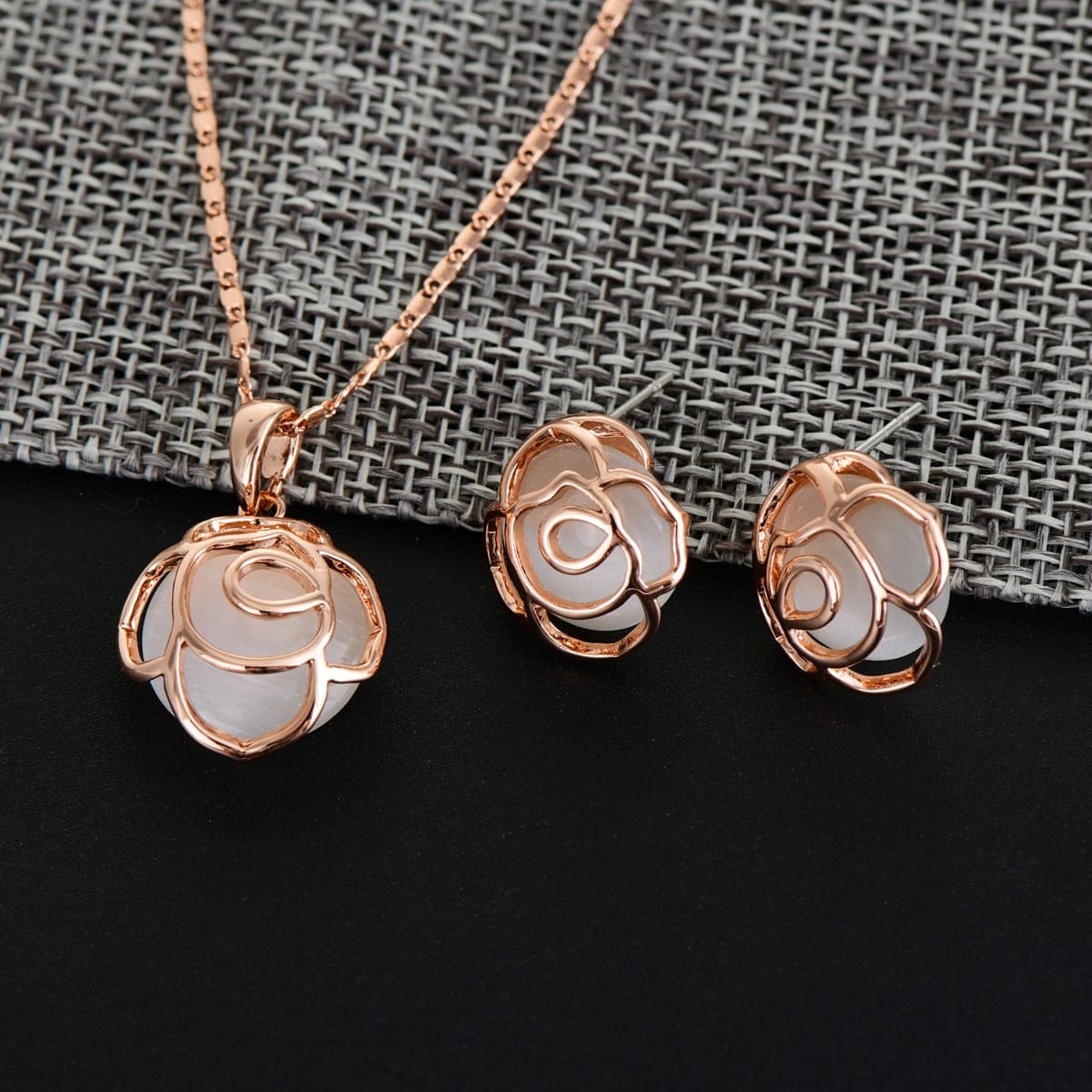 Set Aretes y Collar Flor Rosa - Imagen 2